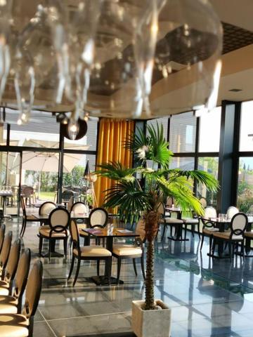 MONTELIMAR -  Restaurant LE CITRON PRÉSSÉ, ouverture que le midi en semaine