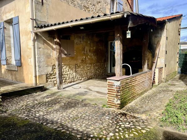 Maison de ville avec extérieur