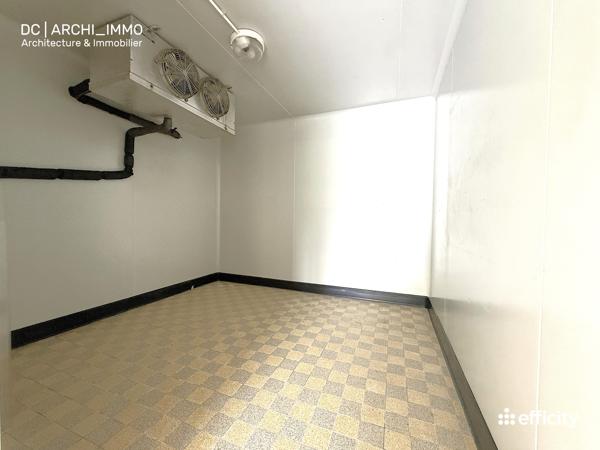 Immeuble
         6 pièces
        - 345 m² 339 000 € *