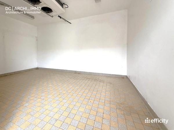 Immeuble
         6 pièces
        - 345 m² 339 000 € *
