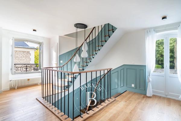 Saint-Germain-en-Laye, Maison 5 Chambres -  251 m² à vendre