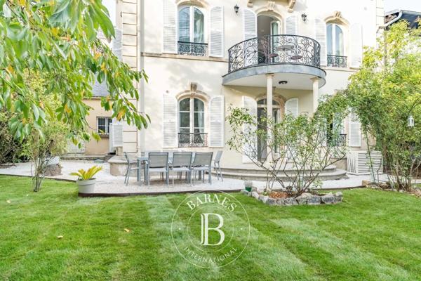 Saint-Germain-en-Laye, Maison 5 Chambres -  251 m² à vendre
