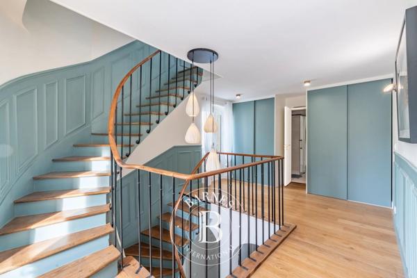 Saint-Germain-en-Laye, Maison 5 Chambres -  251 m² à vendre