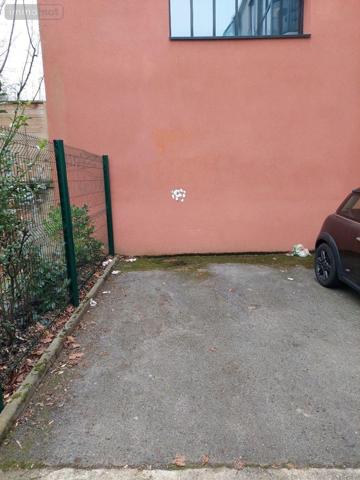 Parking à ciel ouvert à vendre à Rennes en Ille-et-Vilaine (35000), ref : 35009/CM-232   
Centre Ville