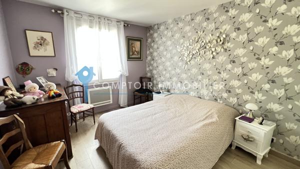 Maison
                                                                                                                                                                                                                                                                                                                        4 pièce(s)                                                                                                                                                                                                          3 chambre(s)                                                                                                                                                                                                          90  m²