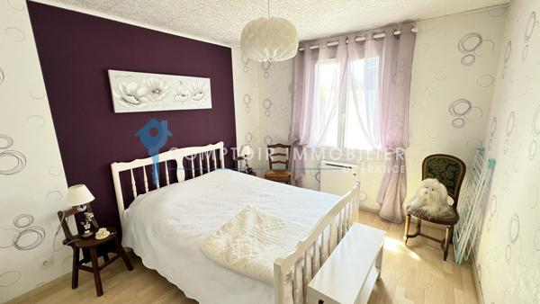 Maison
                                                                                                                                                                                                                                                                                                                        4 pièce(s)                                                                                                                                                                                                          3 chambre(s)                                                                                                                                                                                                          90  m²