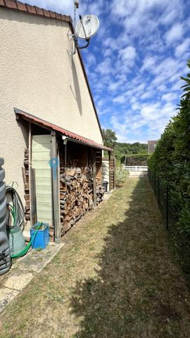Maison
                                                                                                                                                                                                                                                                                                                        4 pièce(s)                                                                                                                                                                                                          3 chambre(s)                                                                                                                                                                                                          90  m²
