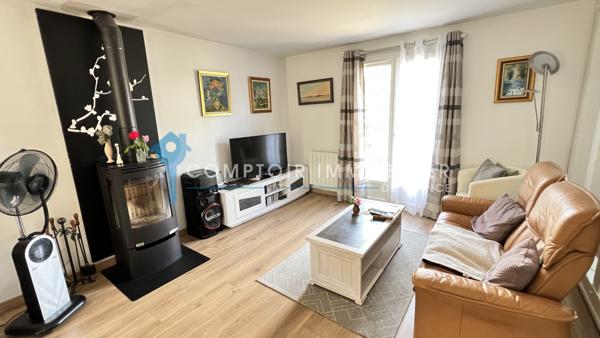 Maison
                                                                                                                                                                                                                                                                                                                        4 pièce(s)                                                                                                                                                                                                          3 chambre(s)                                                                                                                                                                                                          90  m²