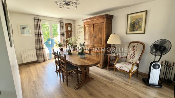 Maison
                                                                                                                                                                                                                                                                                                                        4 pièce(s)                                                                                                                                                                                                          3 chambre(s)                                                                                                                                                                                                          90  m²