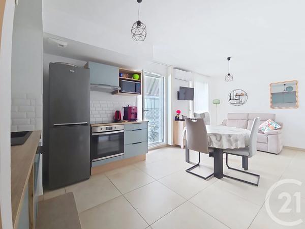 Appartement F3 à vendre  3 pièces - 67,73 m 2   SETE  - 34