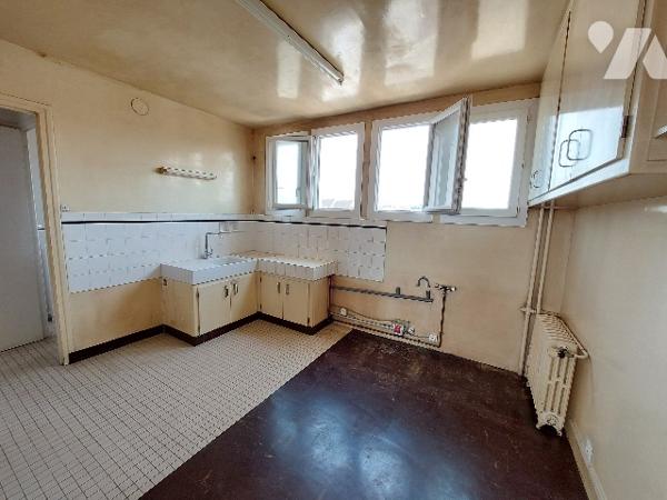 Appartement F4  proche hypercentre et gare de Provins