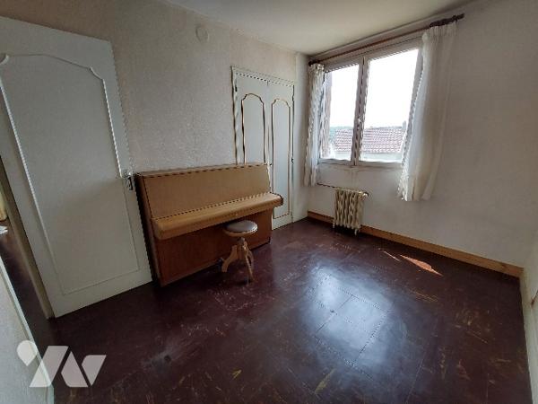 Appartement F4  proche hypercentre et gare de Provins