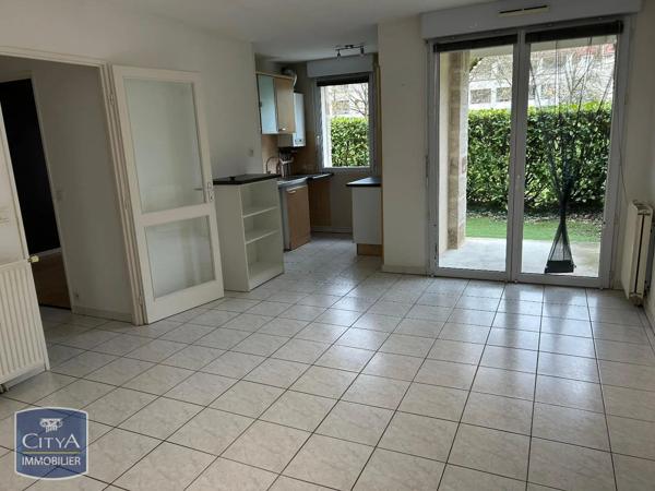 Appartement à louer 2 pièces 43.61m² Saint-Pantaléon-de-Larche (19600)