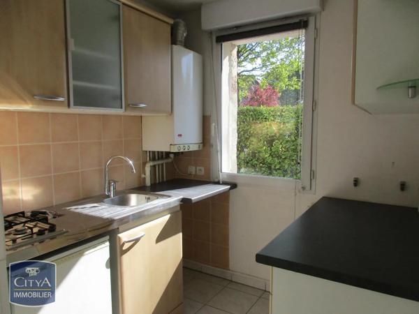 Appartement à louer 2 pièces 43.61m² Saint-Pantaléon-de-Larche (19600)