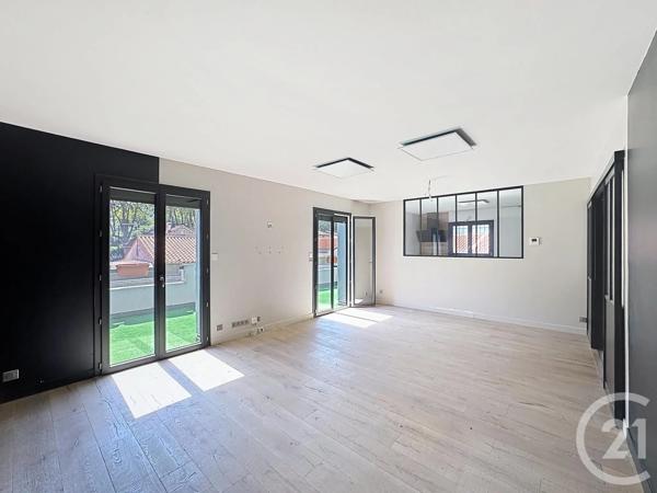 Maison à vendre  6 pièces - 146,30 m 2   CERET  - 66