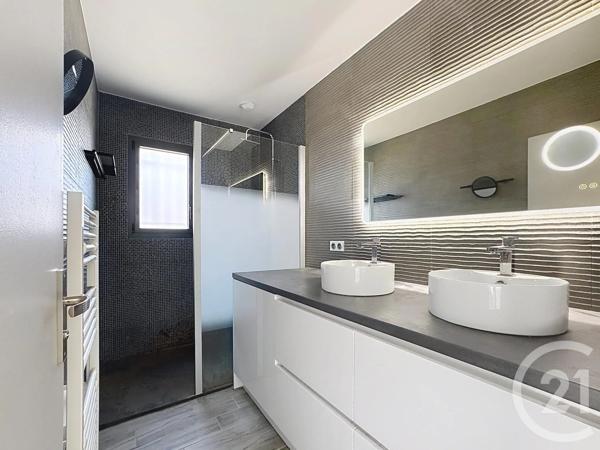 Maison à vendre  6 pièces - 146,30 m 2   CERET  - 66