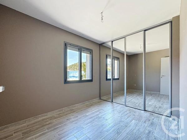 Maison à vendre  6 pièces - 146,30 m 2   CERET  - 66