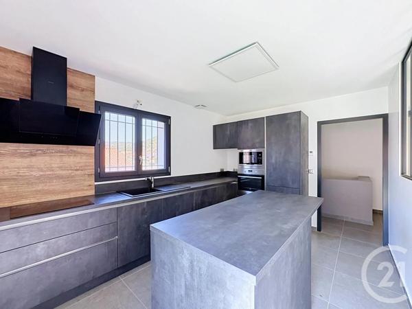 Maison à vendre  6 pièces - 146,30 m 2   CERET  - 66