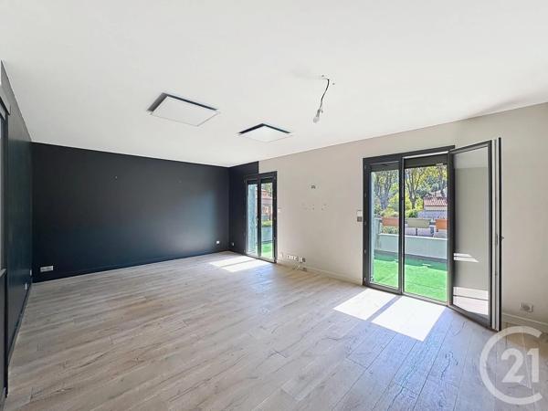 Maison à vendre  6 pièces - 146,30 m 2   CERET  - 66