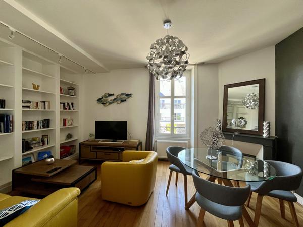 Appartement de caractère 2 chambres à Vendre