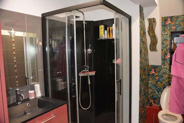 Local commercial avec fonds de commerce et maison d habitation a Mauleon.