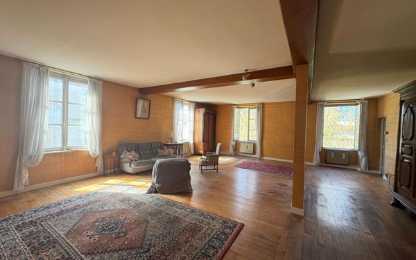 Appartement à vendre    5 pièces •  Bar-le-Duc