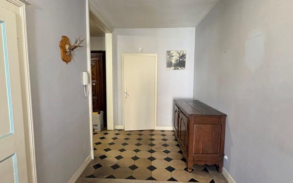 Appartement à vendre    5 pièces •  Bar-le-Duc