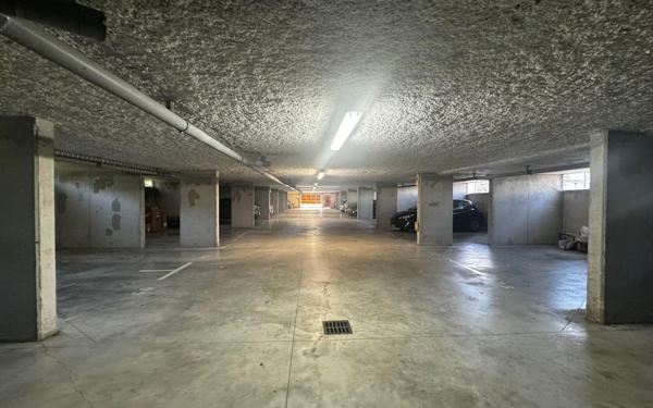 Stationnement à vendre    12 m2 Amiens