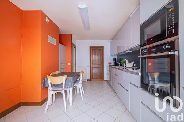 Maison à vendre 9 pièces 182 m² Guécélard