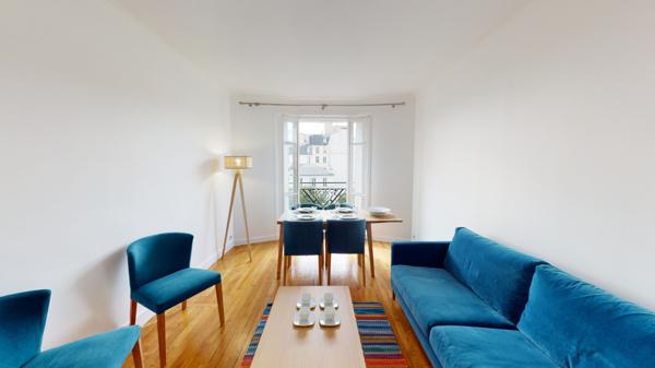 Paris (75018) Lumière, charme et vue