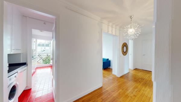 Paris (75018) Lumière, charme et vue