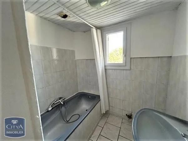 Appartement à louer 4 pièces 68.39m²
