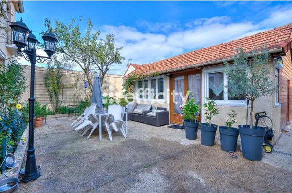 Maison 9 pièces - 238 m²