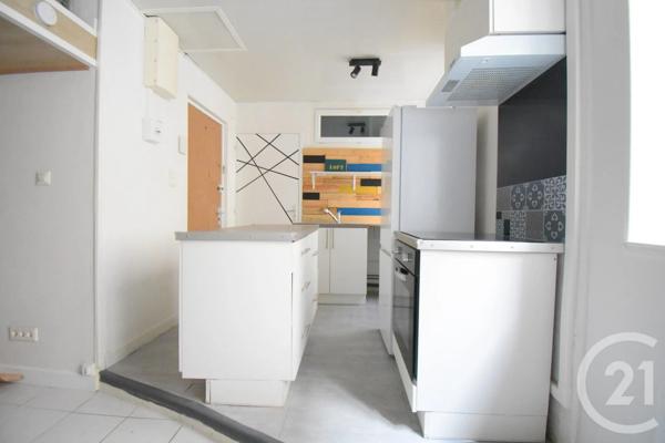 Appartement Studio à vendre  1 pièce - 25,06 m 2   VICHY  - 03