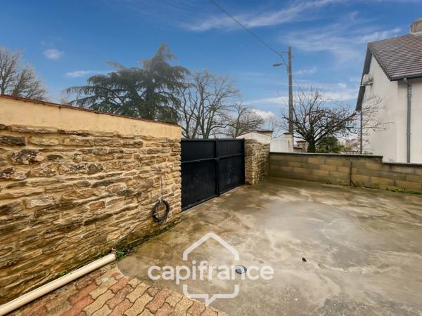 Maison familiale avec sous-sol complet – Hauteurs de Dijon