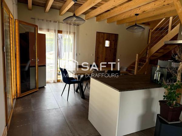 Chalet neuf avec beaucoup de charme