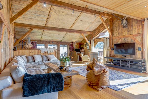 Ancienne grange savoyarde rénovée