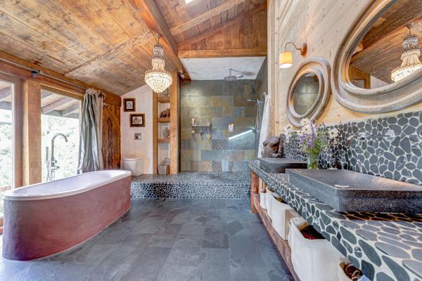 Ancienne grange savoyarde rénovée