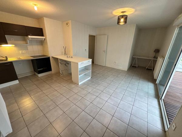 33310 LORMONT - Appartement 3 pièces à vendre 63 m² avec terrasse de 10 m² + parking