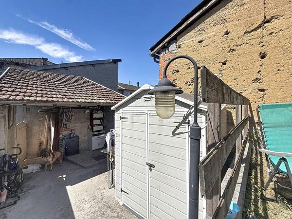 Maison de ville centre Chalamont, 76 m2, 3 chambres, jardin non attenant