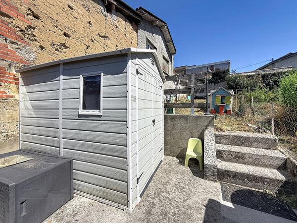 Maison de ville centre Chalamont, 76 m2, 3 chambres, jardin non attenant