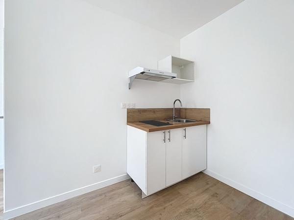 Valence, avenue de l'Yser, studio refait à neuf de 21,76m²
