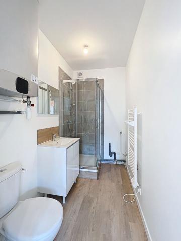 Valence, avenue de l'Yser, studio refait à neuf de 21,76m²