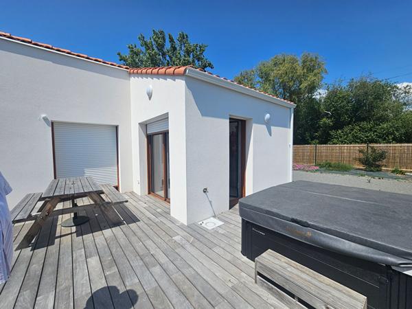 Vente maison Saint Jean De Monts : 162 025 € - AJP Immobilier St-Gilles-Croix-de-Vie
