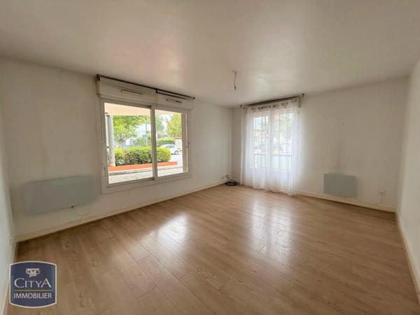 Appartement à louer 2 pièces 46.06m² Tours (37000)