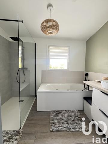 Maison à vendre 7 pièces 168 m² Saint-Agnant