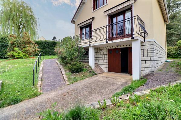 Maison Saint Leu La Foret 7 pièce(s) 150 m2 + DEPENDANCE + GARAGE + SOUS SOL