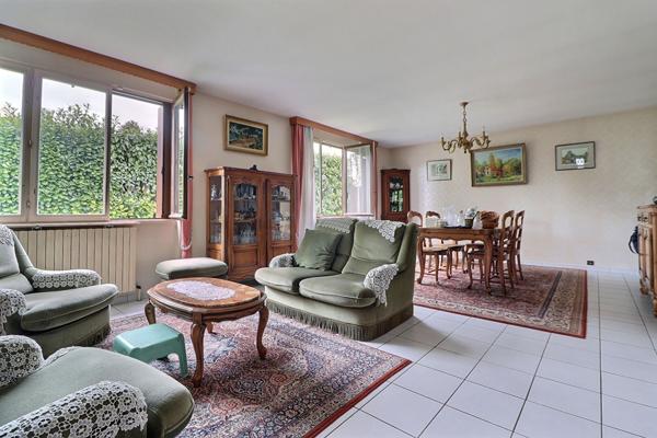 Maison Saint Leu La Foret 7 pièce(s) 150 m2 + DEPENDANCE + GARAGE + SOUS SOL