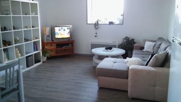 Appartement à louer à Bailleul dans le Nord (59270), ref : FLOCB535