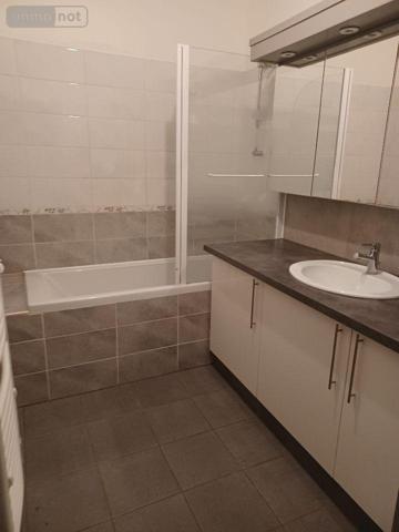 Appartement à louer à Bailleul dans le Nord (59270), ref : FLOCB535